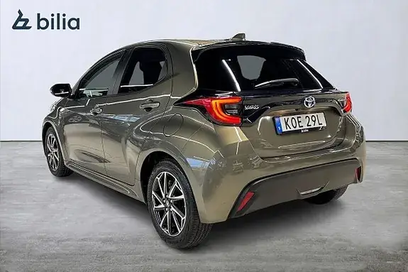 Toyota Yaris 2022 photo 2