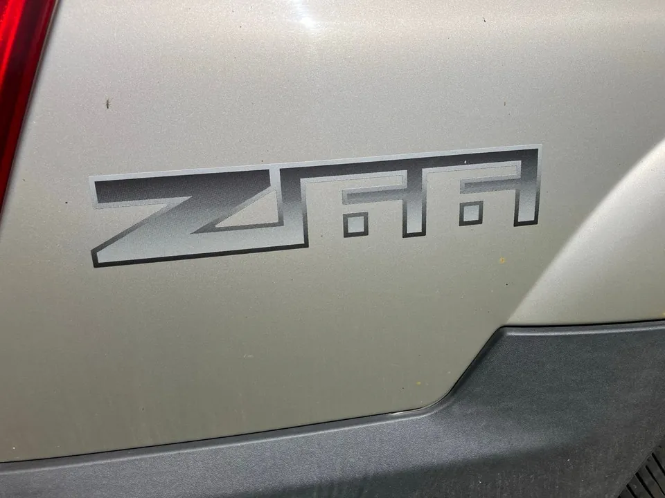 Chevrolet Avalanche 2004 photo 4