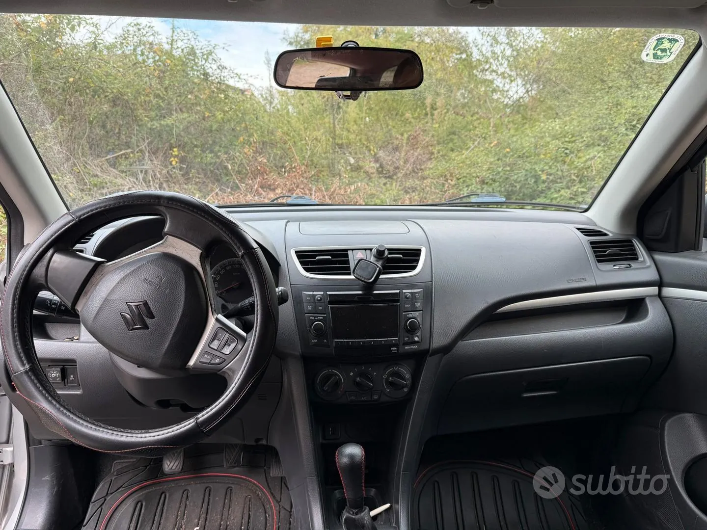 Suzuki Swift 2010 photo 5