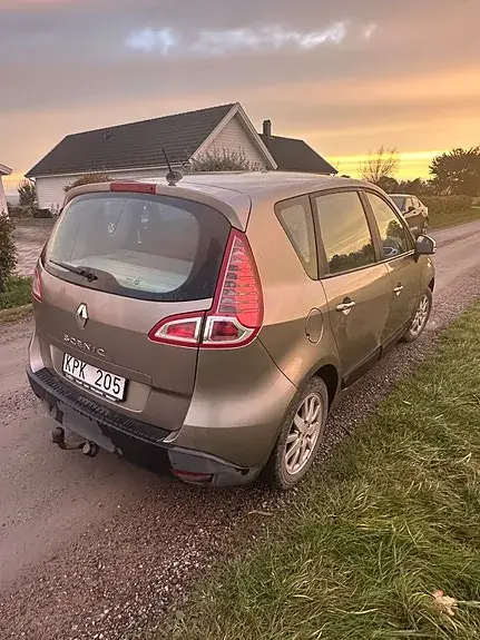 Renault Scenic Iii 2010 photo 5