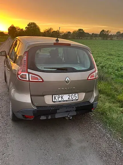 Renault Scenic Iii 2010 photo 3