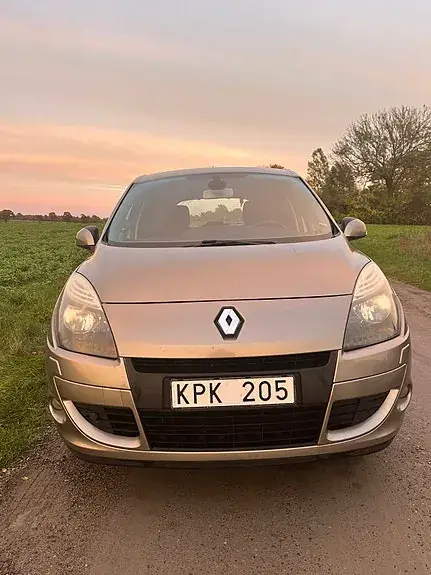 Renault Scenic Iii 2010 photo 4
