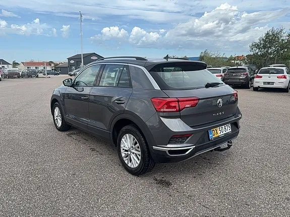 Volkswagen T-Roc 2019 photo 2