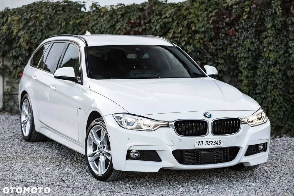 BMW Seria 3 2017 photo 2