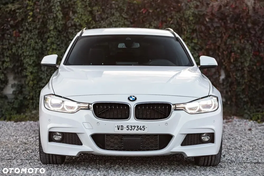 BMW Seria 3 2017 photo 4