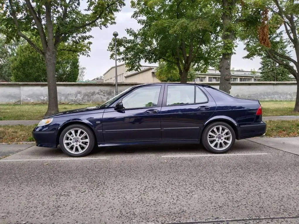Saab 9-5 2002 photo 2