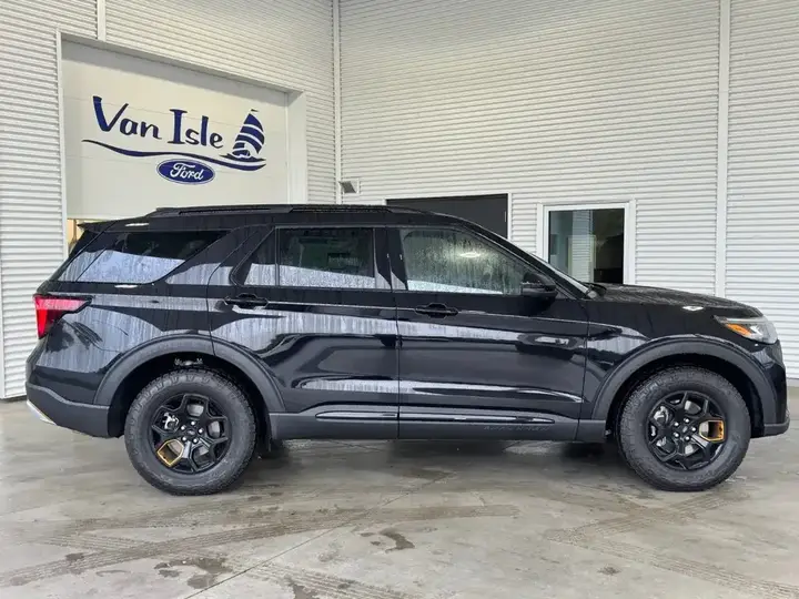 Ford Explorer 2026 photo 3