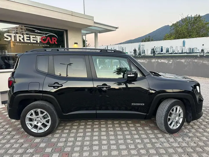 Jeep Renegade 2023 photo 2