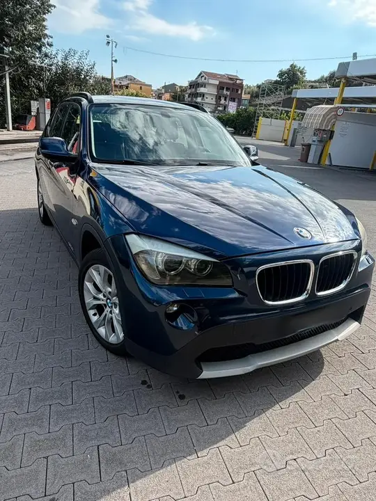 BMW X1 2011 photo 2