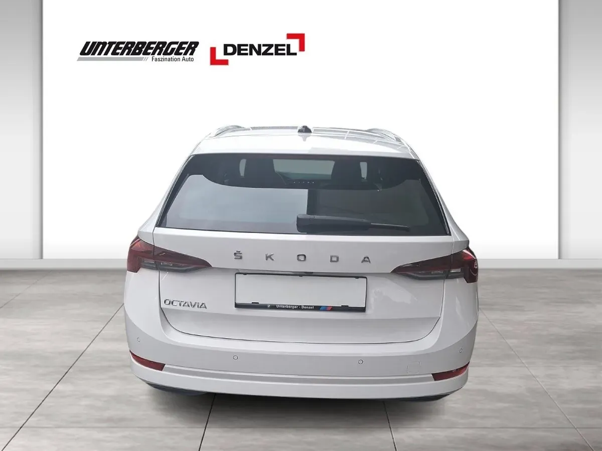 Skoda Octavia 2023 photo 3