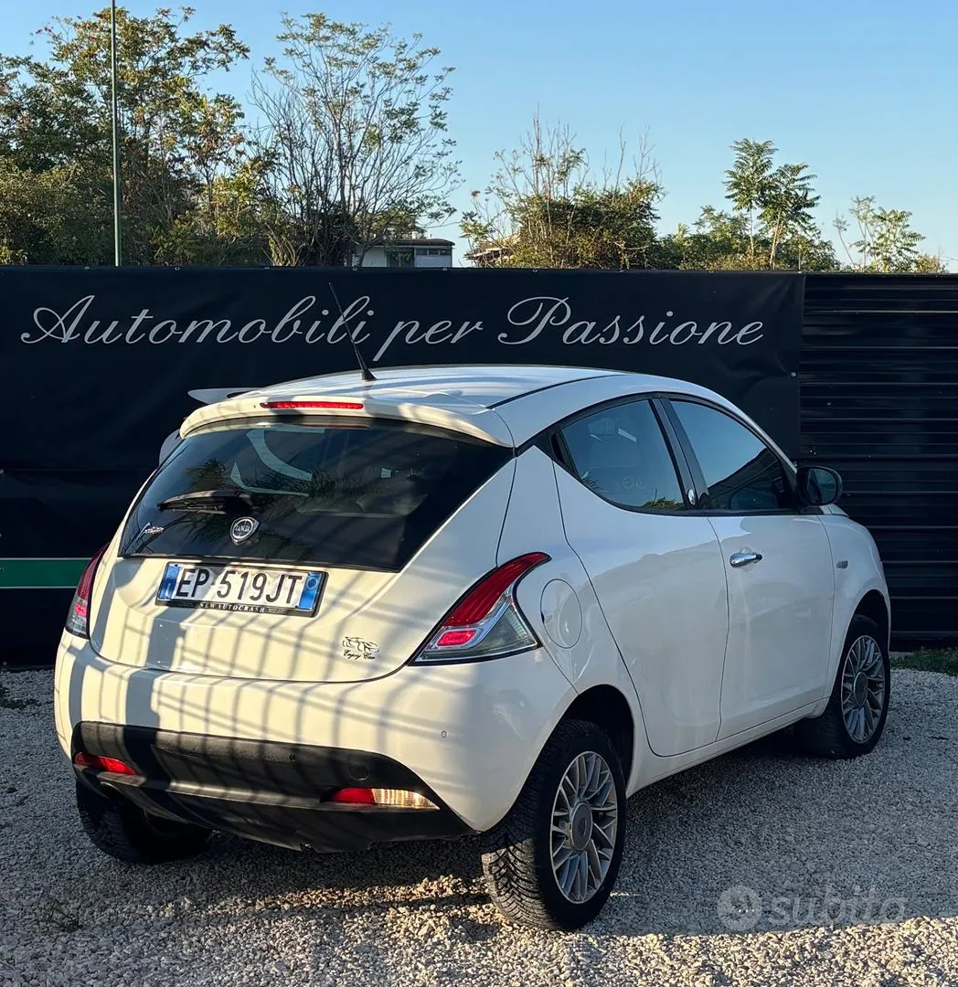Lancia Ypsilon 2014 photo 5