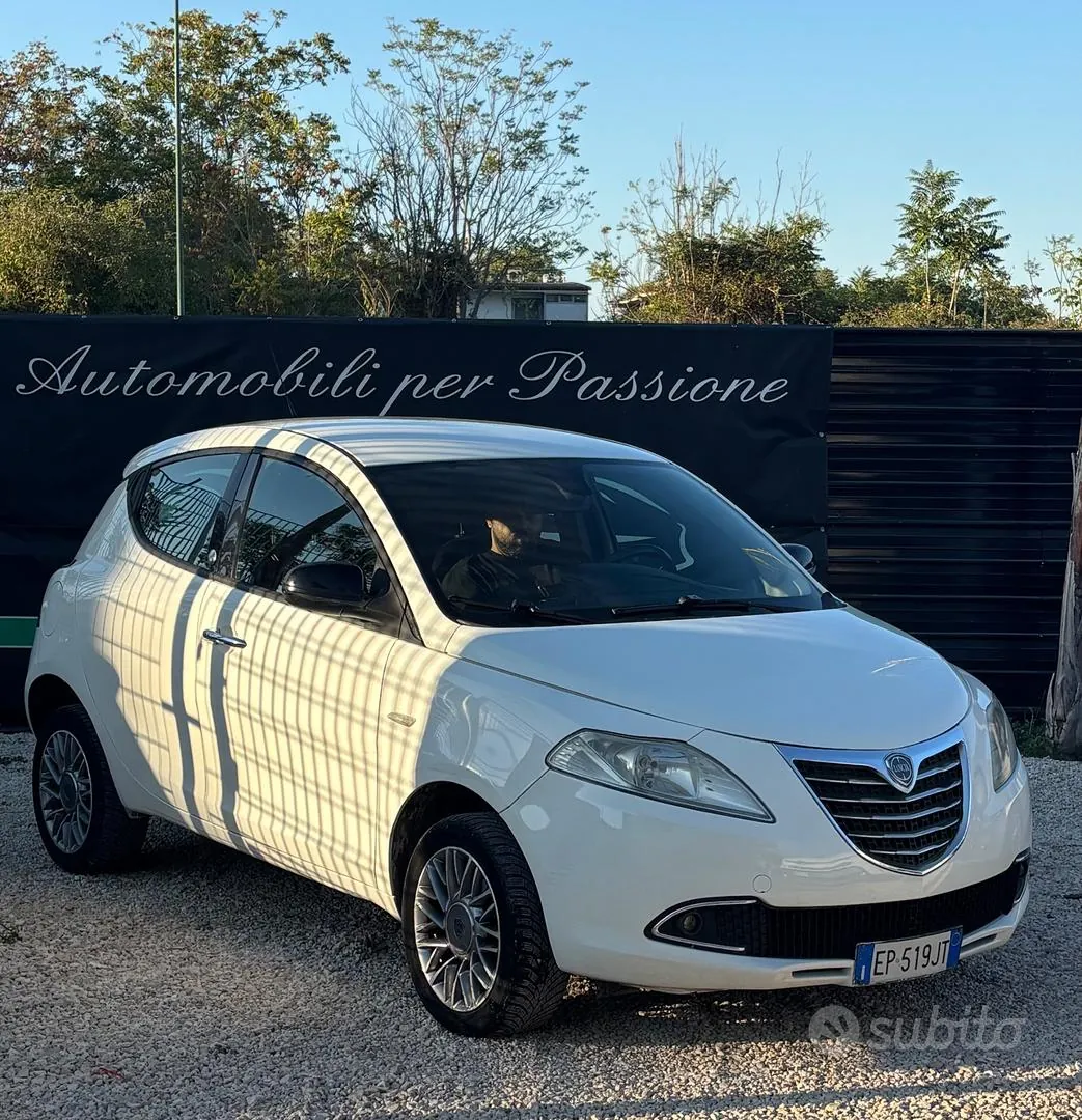 Lancia Ypsilon 2014 photo 3