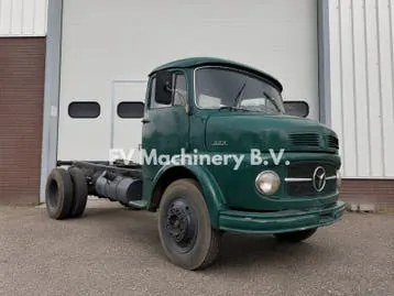 Mercedes-Benz L323