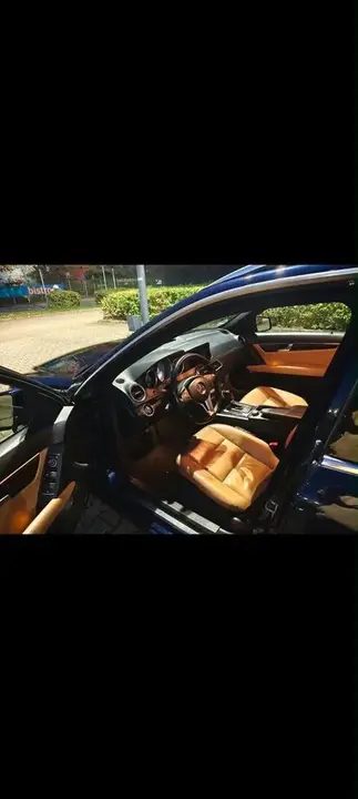 Mercedes-Benz C220
