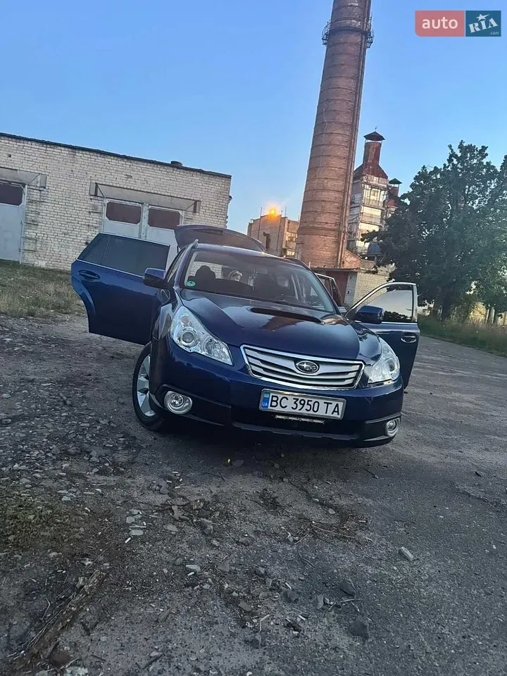 Subaru Legacy 2011 photo 4