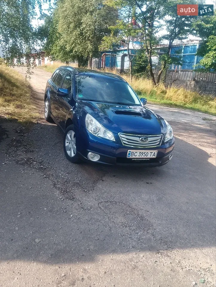 Subaru Legacy 2011 photo 2