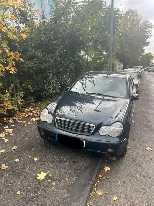 Mercedes-Benz C180