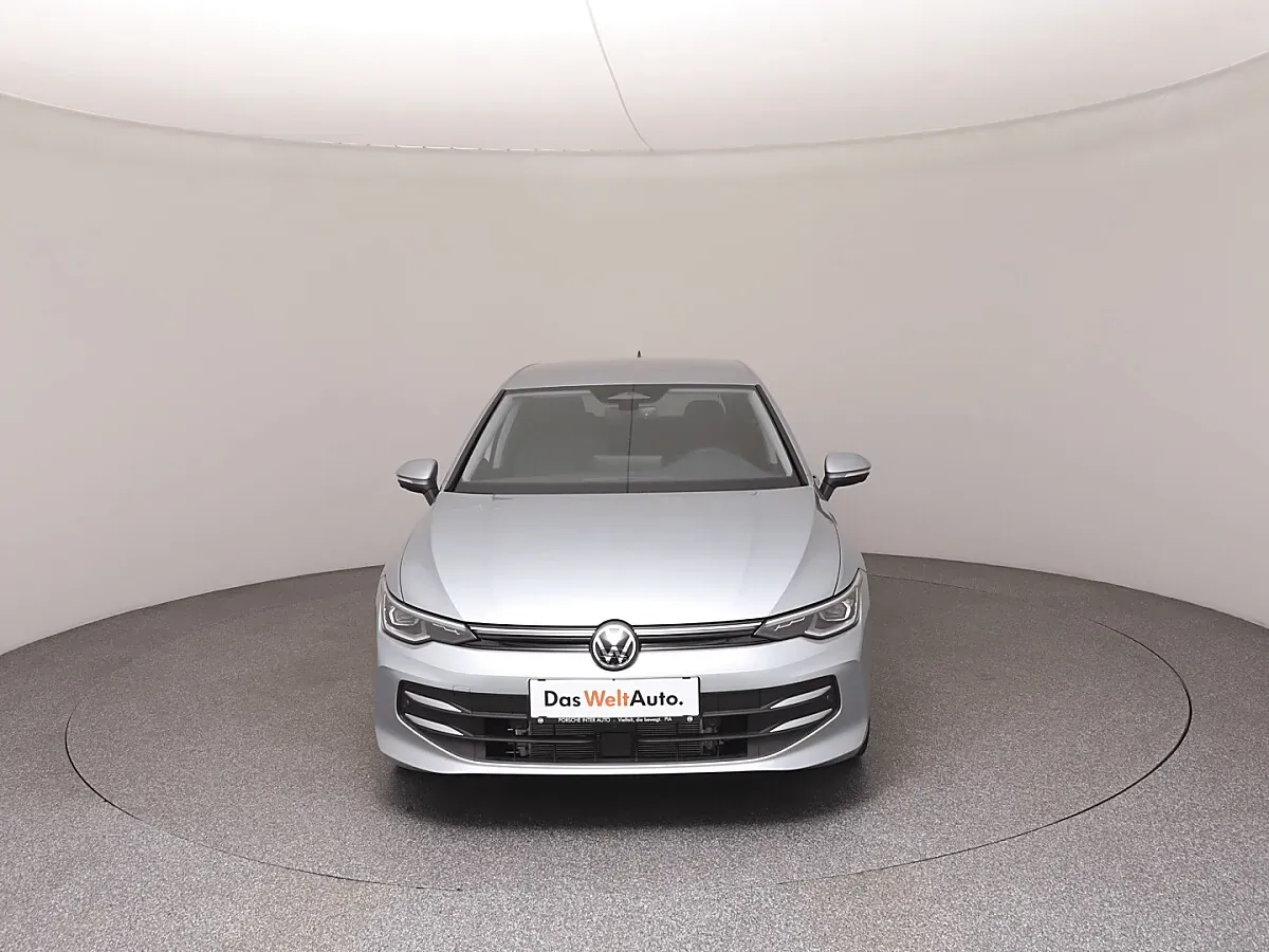 Volkswagen Golf 2026 photo 3