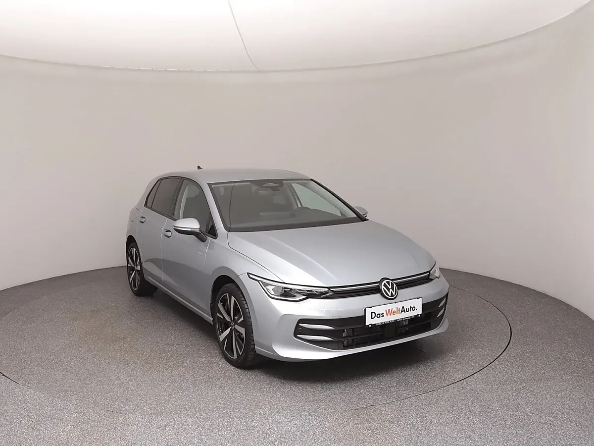 Volkswagen Golf 2026 photo 2