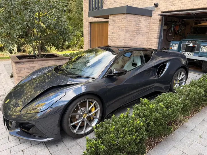 Lotus Emira