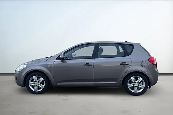Kia Ceed 2009 photo 2