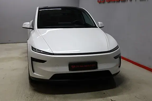 Tesla Model Y 2023 photo 3