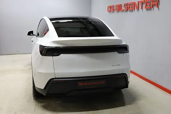 Tesla Model Y 2023 photo 4