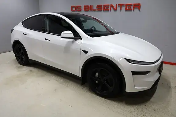 Tesla Model Y 2023 photo 2