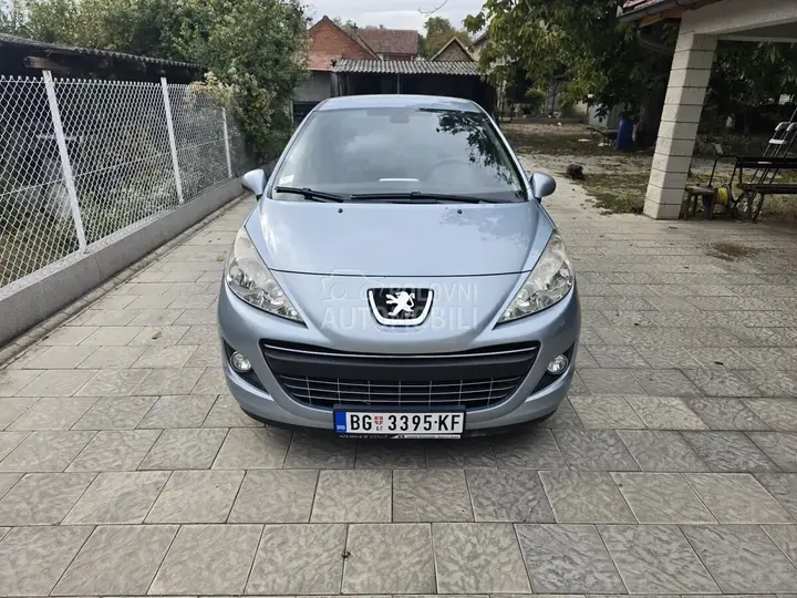 Peugeot 207 2011 photo 2