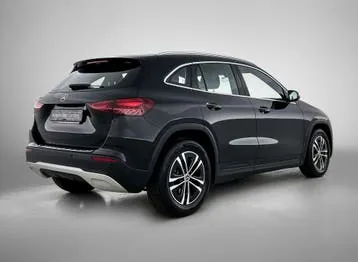 Mercedes-Benz Gla 2025 photo 2