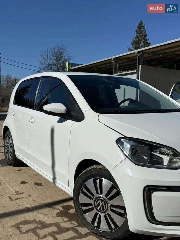 Volkswagen E-Up! 2021 photo 2