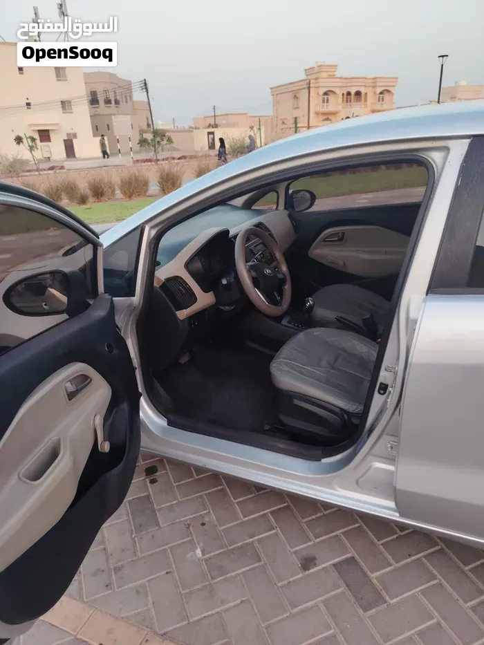 Kia Rio 2015 photo 4