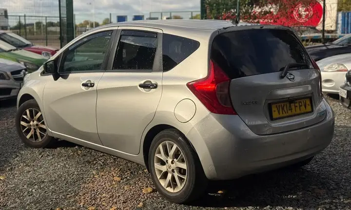 Nissan Note 2014 photo 3