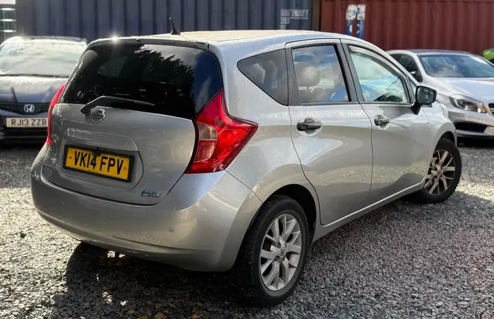 Nissan Note 2014 photo 4