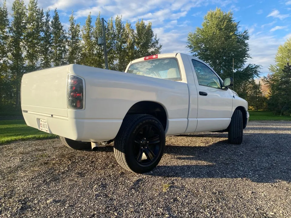 Dodge Ram 1500 2005 photo 3