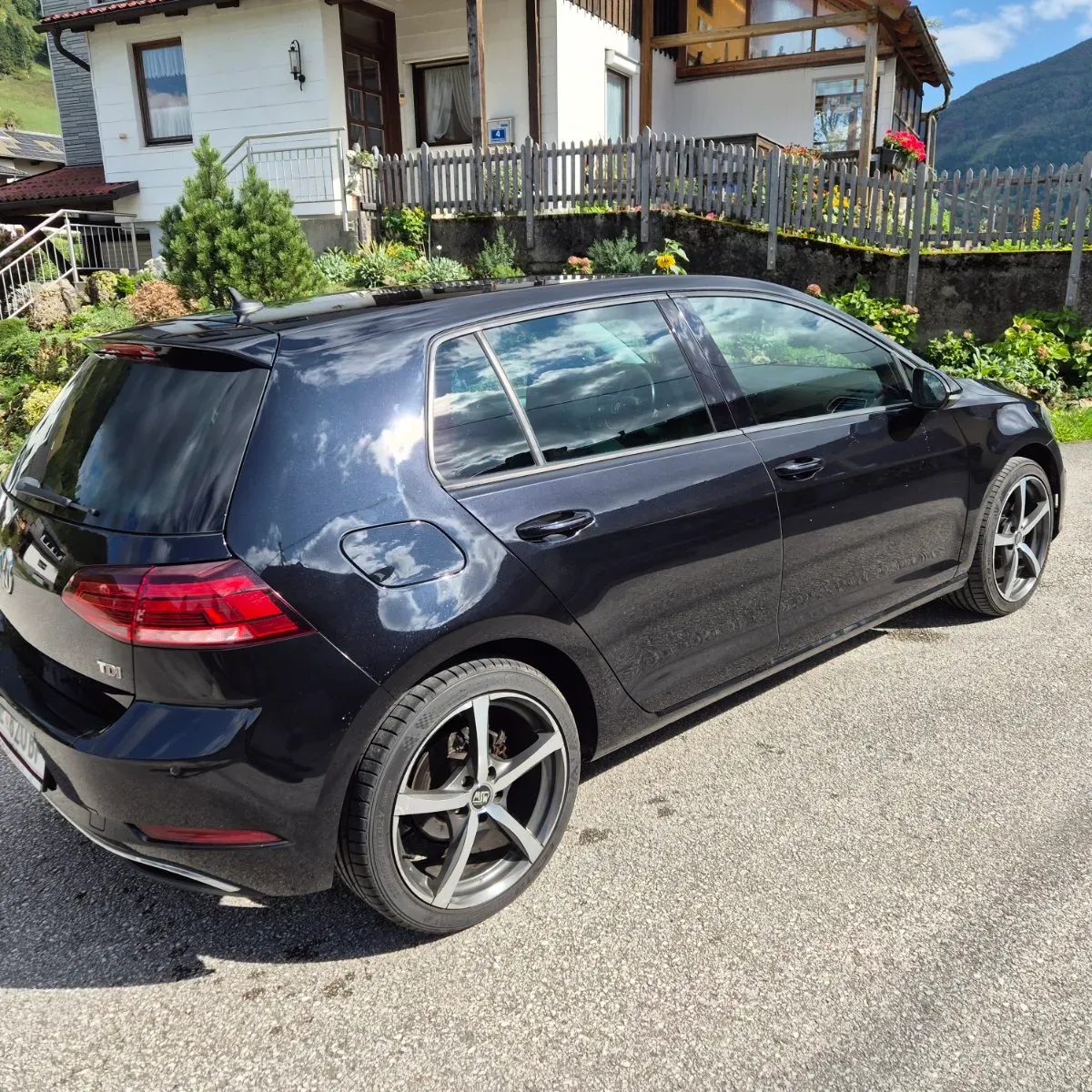 Volkswagen Golf 2017 photo 2