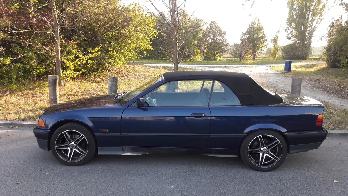 BMW 3 Series 1994 photo 2