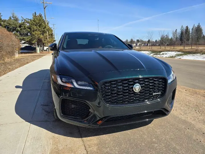 Jaguar Xf 2024 photo 4