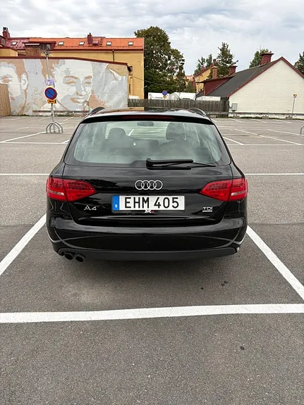 Audi A4 2012 photo 5