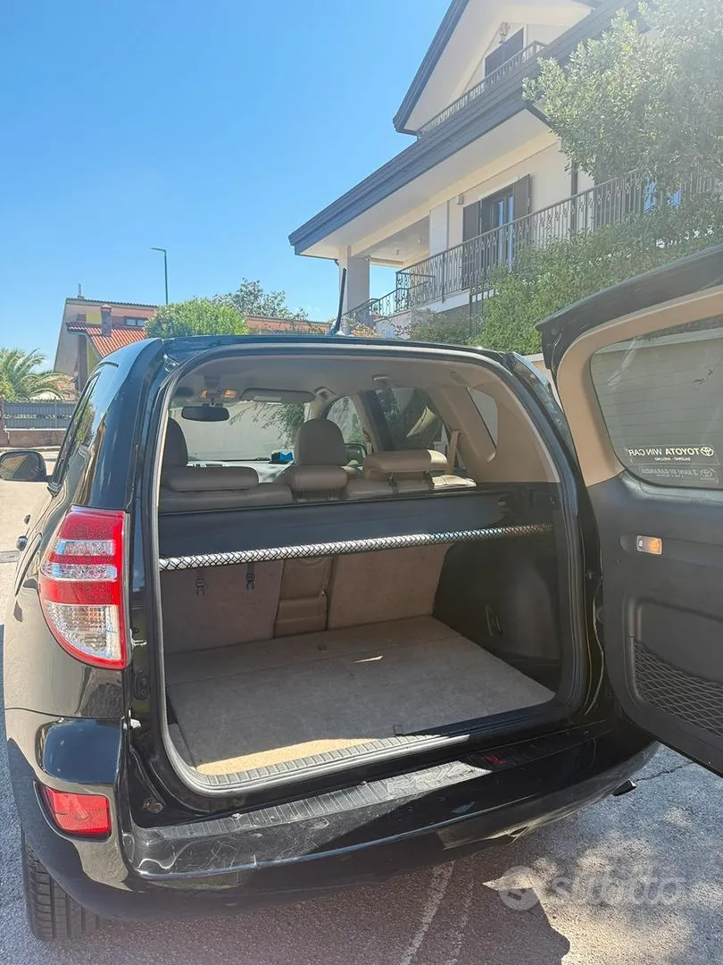 Toyota Rav4 2010 photo 5