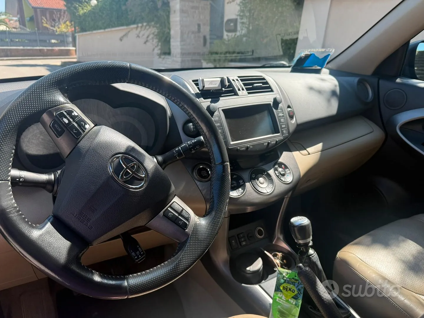 Toyota Rav4 2010 photo 4