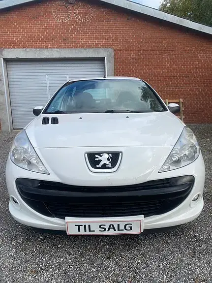 Peugeot 206 2012 photo 5