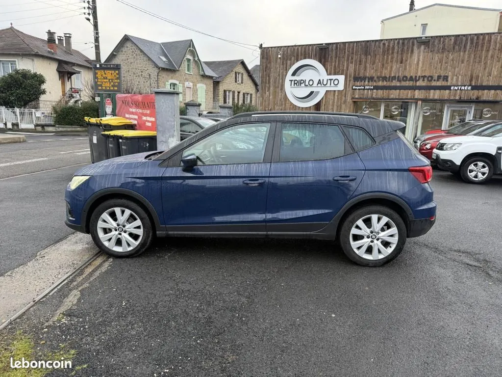 Seat Arona 2019 photo 2