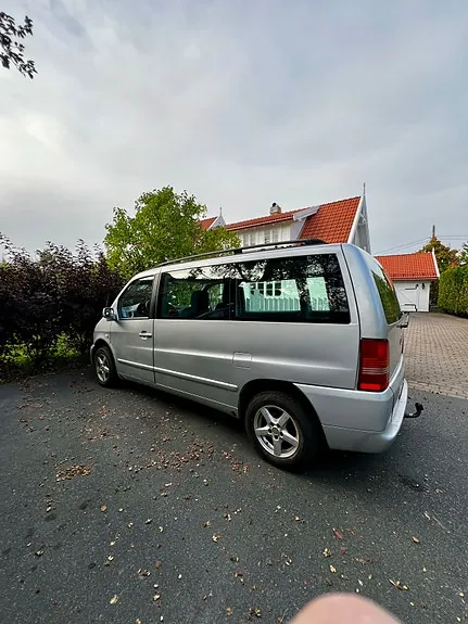 Mercedes-Benz V220 2003 photo 2