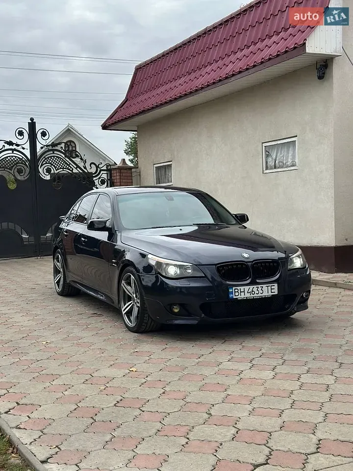 BMW 5 Series 2005 photo 2