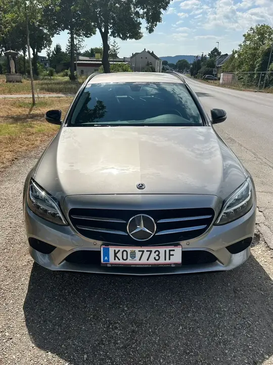 Mercedes-Benz C-Class 2019 photo 3