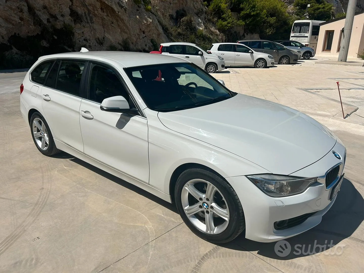 BMW 318 2014 photo 3