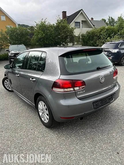 Volkswagen Golf 2012 photo 4