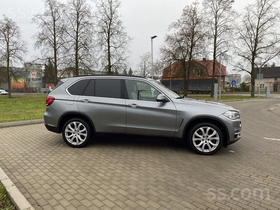 BMW X5 2014 photo 2