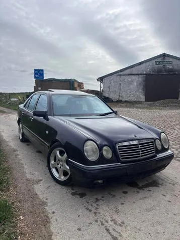 Mercedes-Benz E-Class 1998 photo 2
